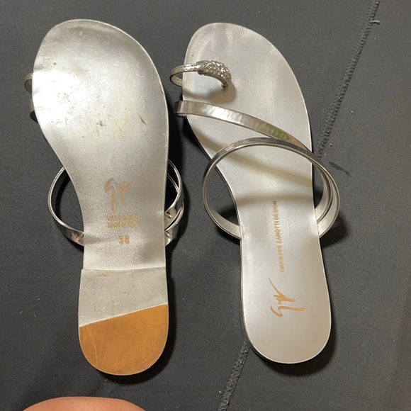 I'm selling Giuseppe zanotti sandals!! Like new - Picture 1 of 3